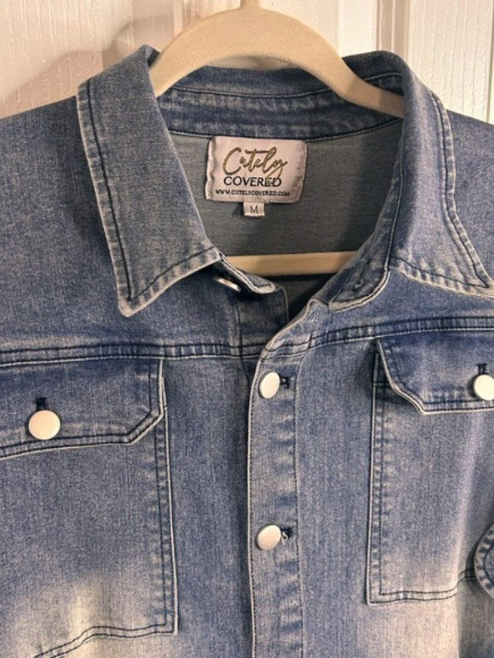 Cutely Covered Women's Denim Button Up Pocket Cargo Jumpsuit Blue Size M - Picture 2 of 7